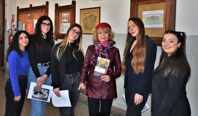 ISTITUTO PROFESSIONALE LANINO – Carola Vai ha presentato agli studenti il suo  libro “Gatti di Stato”