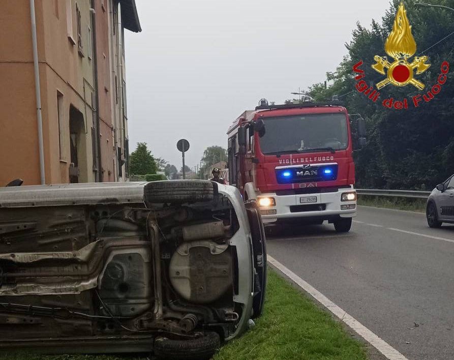 BORGOMANERO – Incidente stradale in via Novara