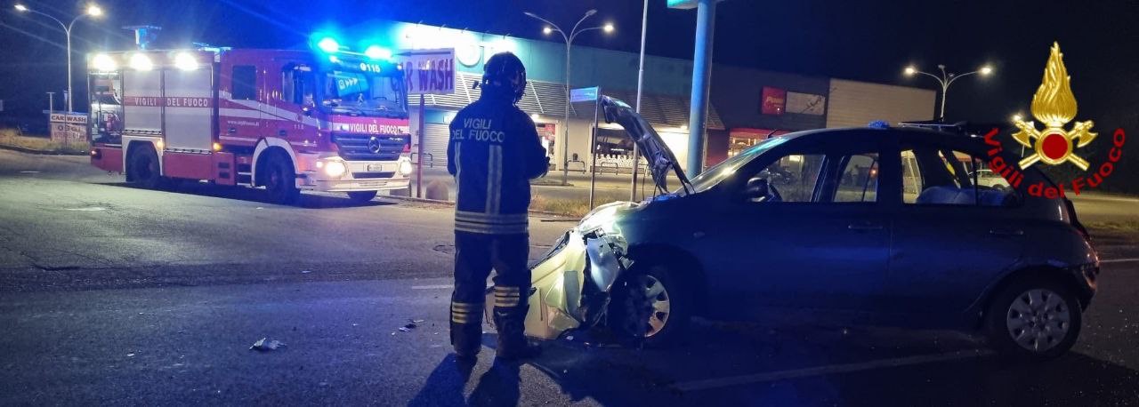 TRECATE – Tre auto coinvolte in un incidente stradale